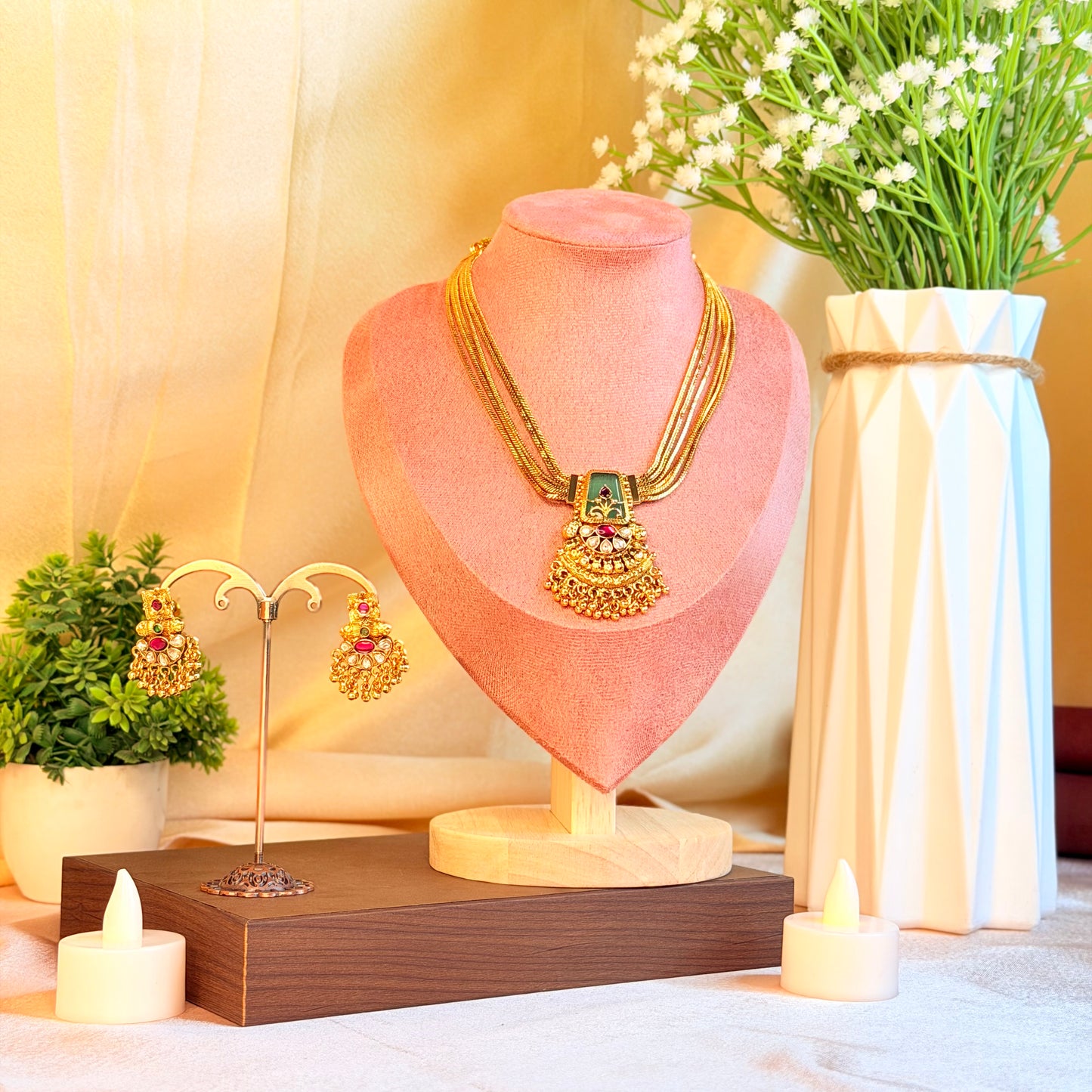 Janvi Heritage Set (small pendant)