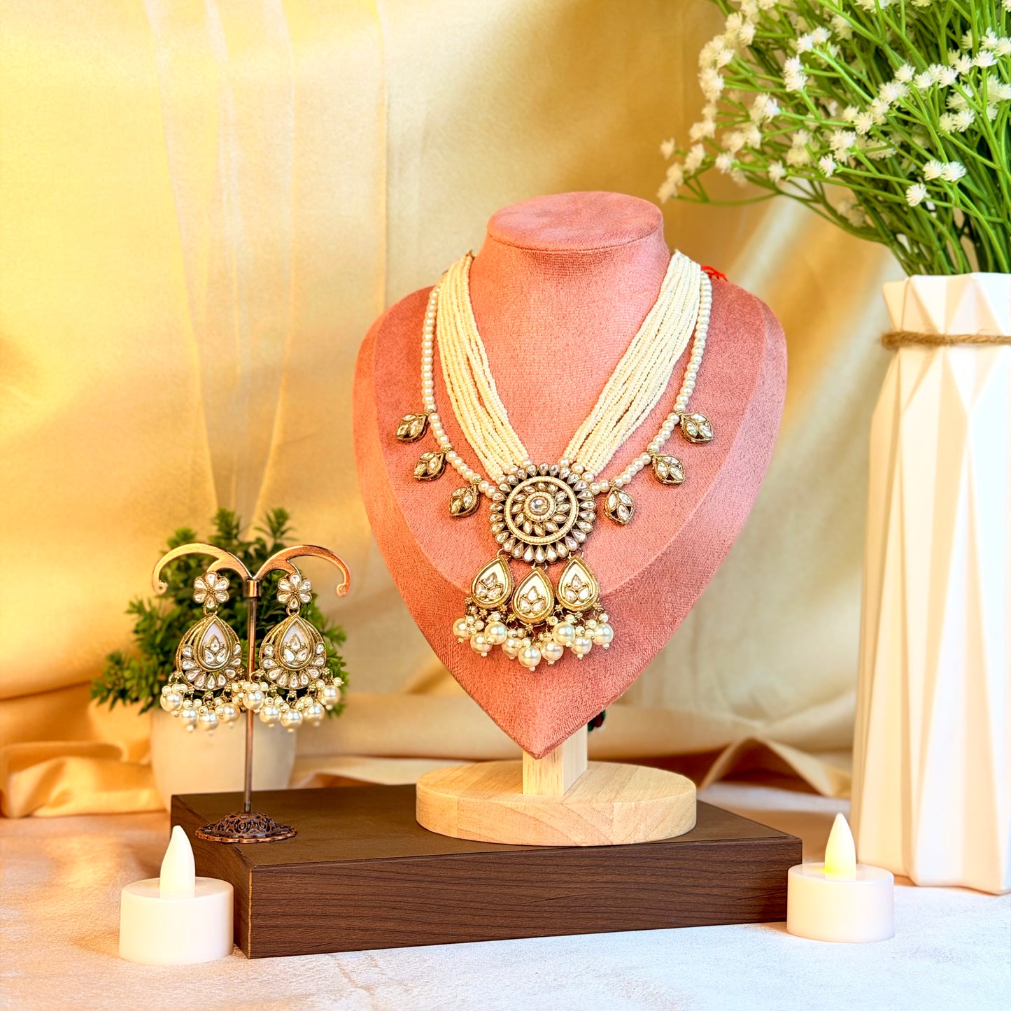 Ranisa Pearl Necklace