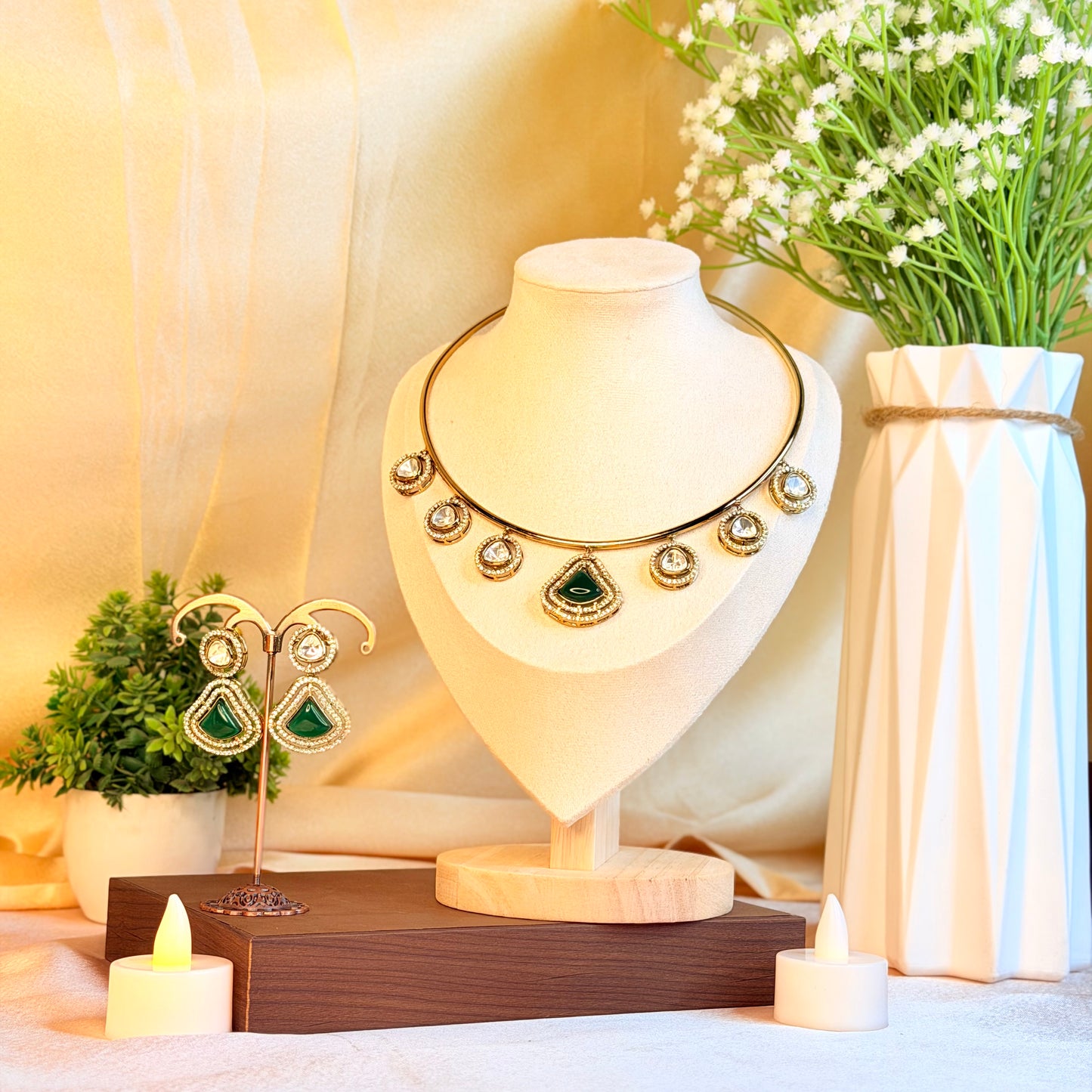 Ananya Hasli Set
